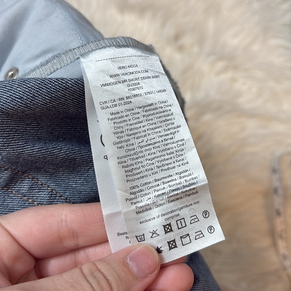 NWT Vero Moda Dark Blue Denim Button Up Front Skirt Size M - Picture 7 of 9